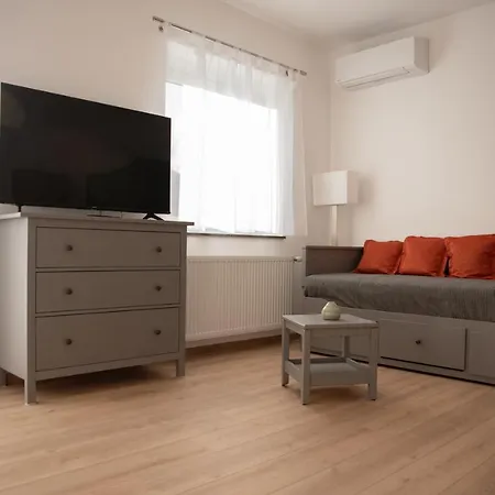 Claus Resch - E-bike, Wandern, Minigolf, Familie, Urlaub An Der Weinstraße * Leutschach