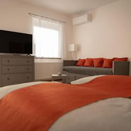 Claus Resch - E-bike, Wandern, Minigolf, Familie, Urlaub An Der Weinstraße Apartment