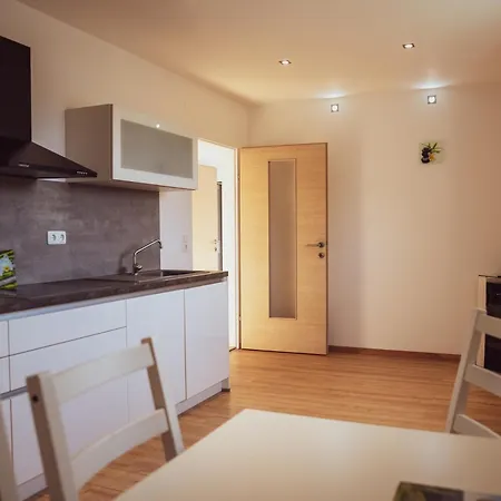 Claus Resch - E-bike, Wandern, Minigolf, Familie, Urlaub An Der Weinstraße Leutschach