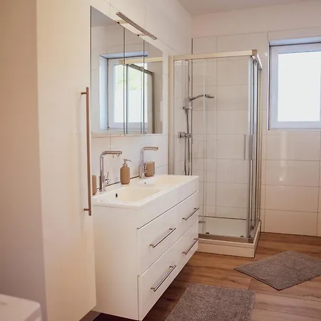 Apartment Claus Resch - E-bike, Wandern, Minigolf, Familie, Urlaub An Der Weinstraße