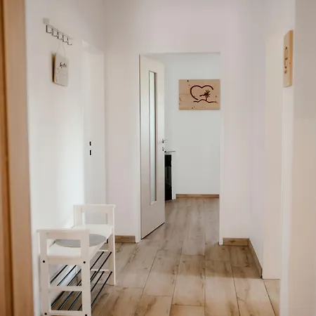 Claus Resch - E-bike, Wandern, Minigolf, Familie, Urlaub An Der Weinstraße Apartment