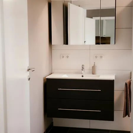 Apartment Claus Resch - E-bike, Wandern, Minigolf, Familie, Urlaub An Der Weinstraße