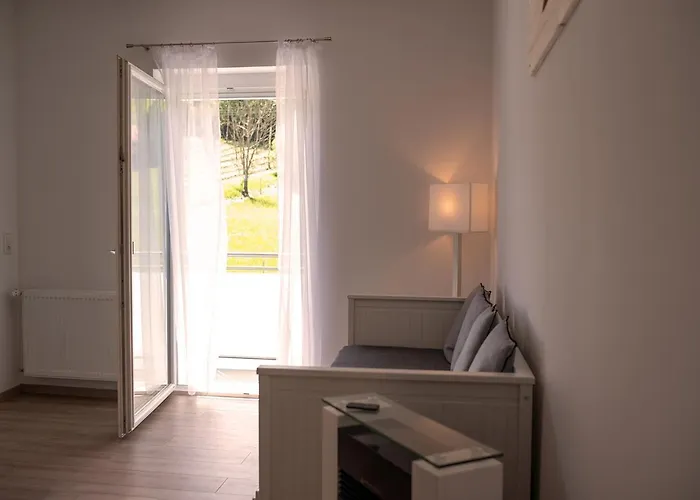 Claus Resch - E-bike, Wandern, Minigolf, Familie, Urlaub An Der Weinstrasse 里欧查赫