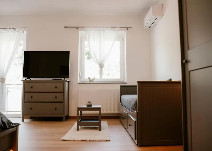 Claus Resch - E-bike, Wandern, Minigolf, Familie, Urlaub An Der Weinstrasse * 里欧查赫