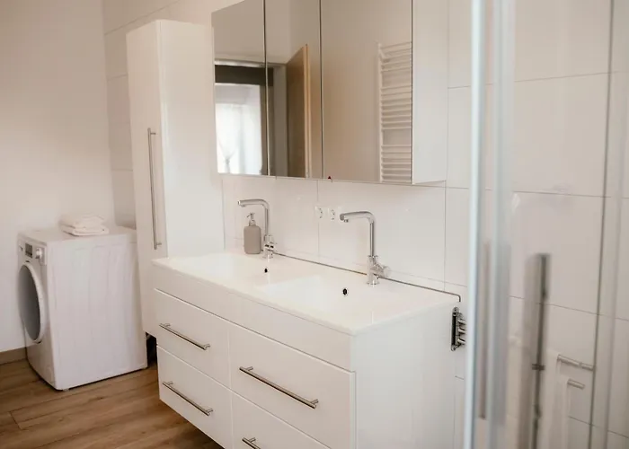 Claus Resch - E-bike, Wandern, Minigolf, Familie, Urlaub An Der Weinstrasse *