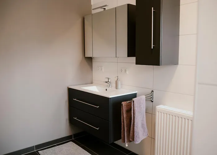 Claus Resch - E-bike, Wandern, Minigolf, Familie, Urlaub An Der Weinstrasse * 루트스카치